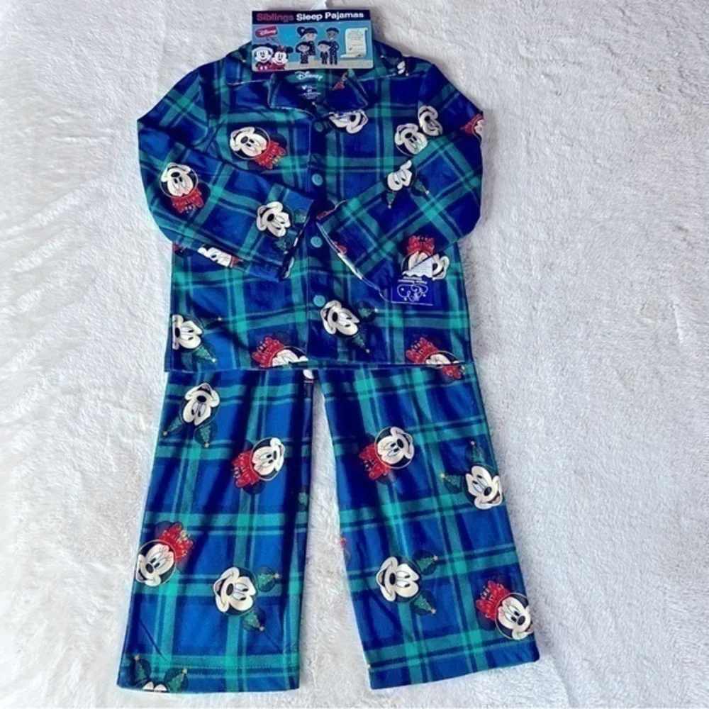NWT Disney Mickey and Minnie Christmas Sleep pajamas size 4T